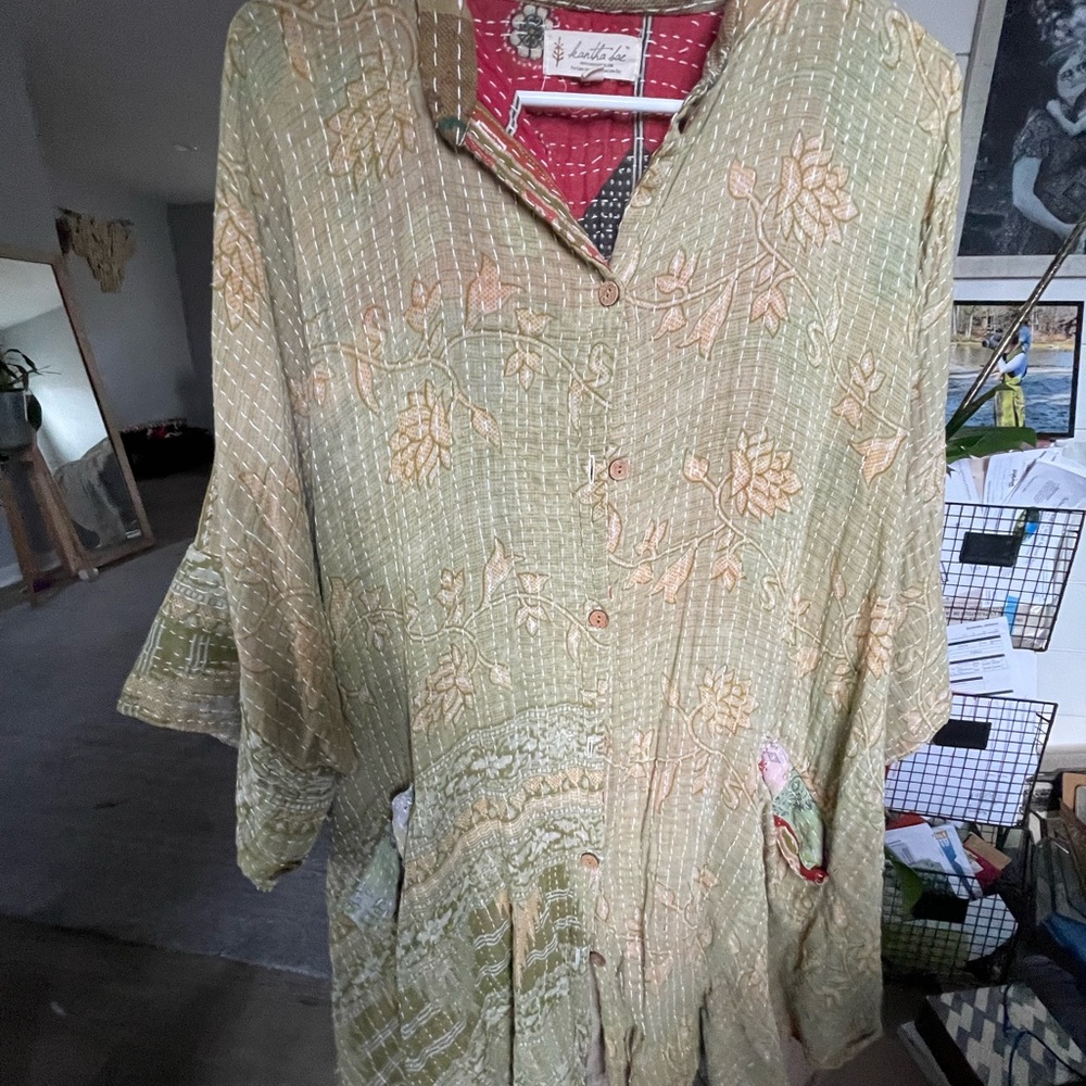 SOLD Gorgeous Floral Green Free To Be Top